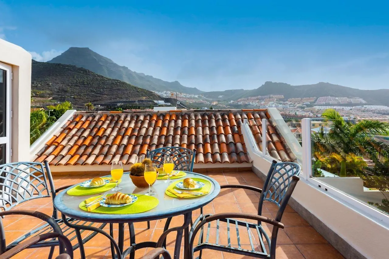 Amazing Villa Medina, Bbq Costa Adeje