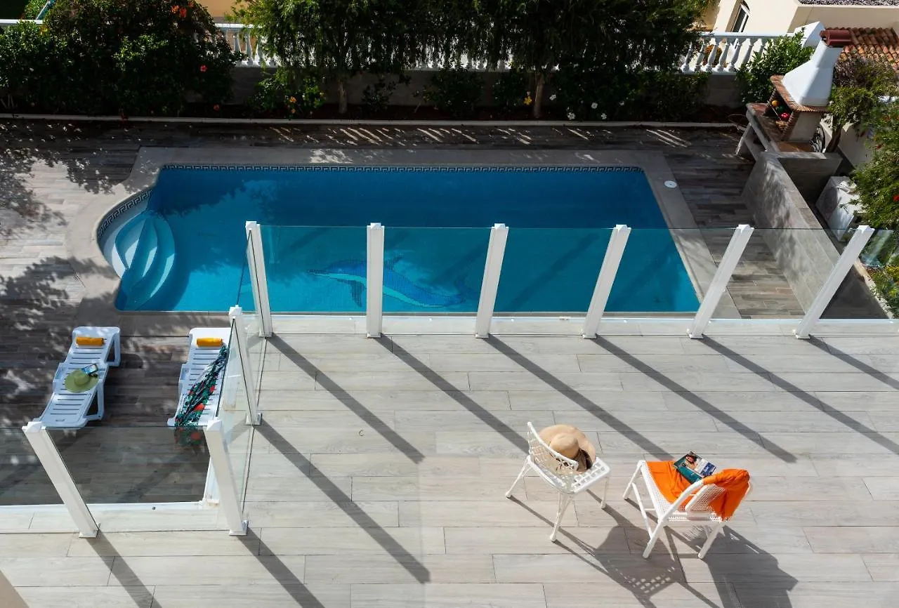 Amazing Villa Medina, Bbq Costa Adeje